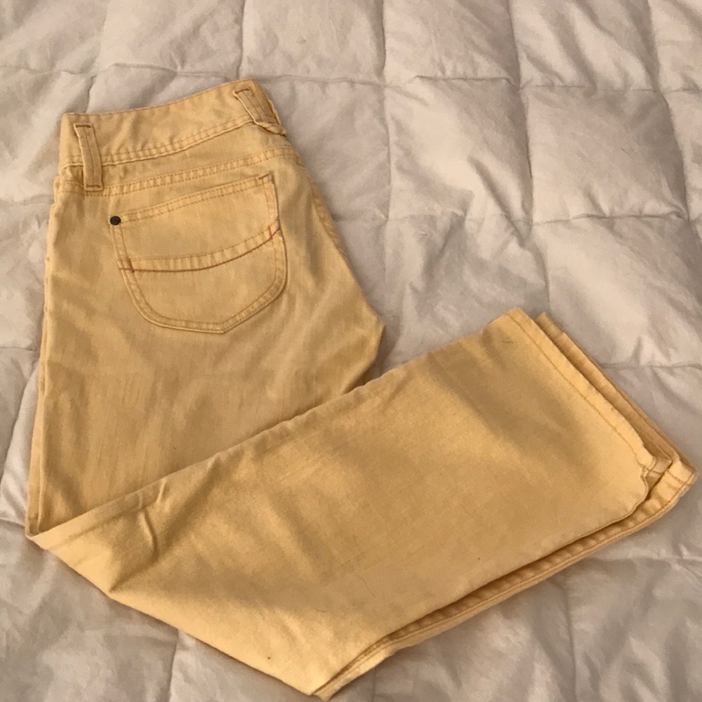 Gap low rise cropped yellow jeans